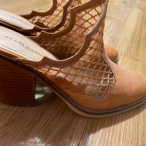 Kelsi Dagger Brooklyn Wolf Tan Leather Mules sz 7 - Picture 6 of 7